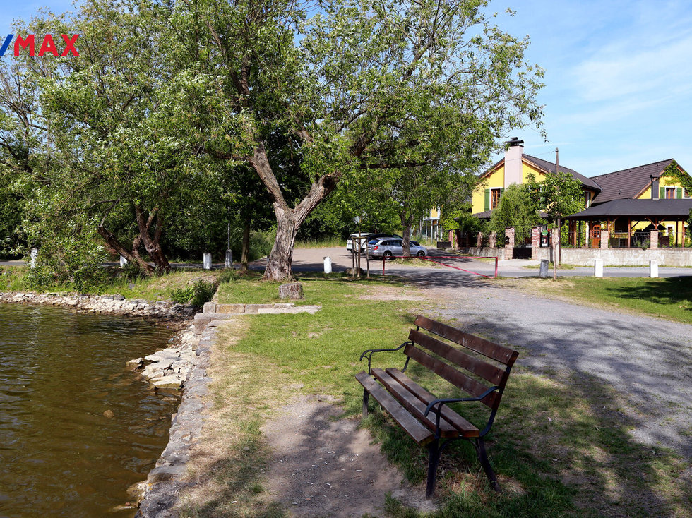 Prodej hotelu, penzionu 440 m², Květnice