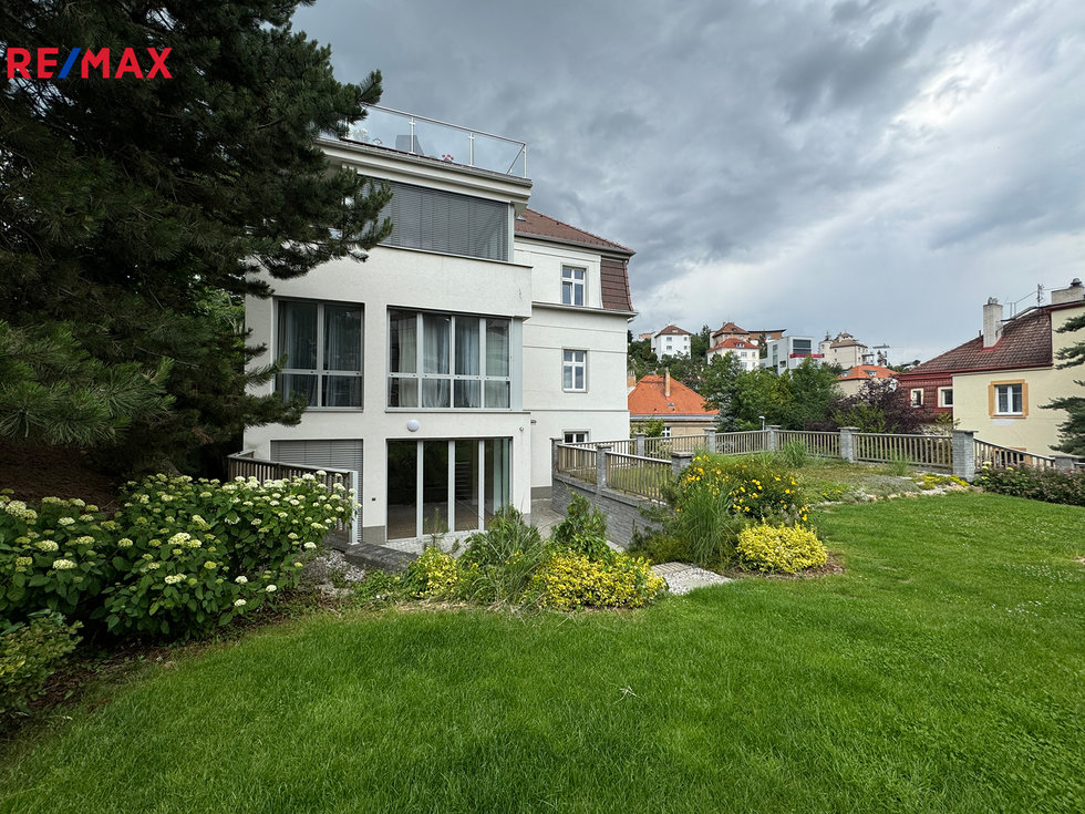 Pronájem bytu 3+kk 118 m², Praha
