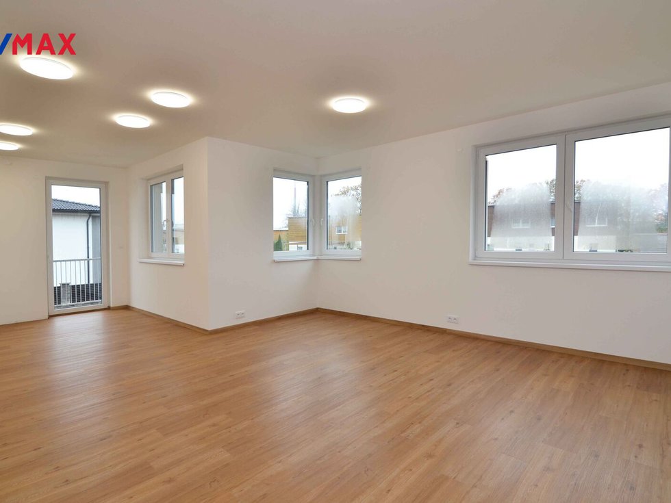 Prodej bytu 4+kk 111 m², Úhonice