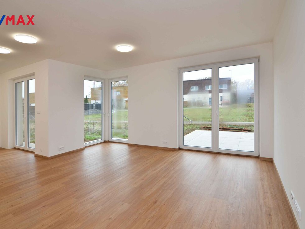 Prodej bytu 4+kk 106 m², Úhonice