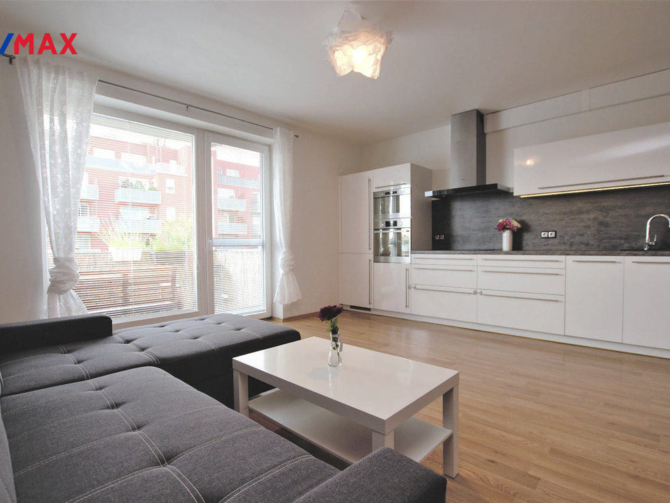 Pronájem bytu 2+kk 45 m², Hostivice