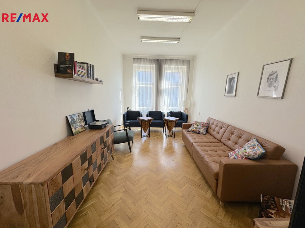 Pronájem kanceláře 65 m², Praha