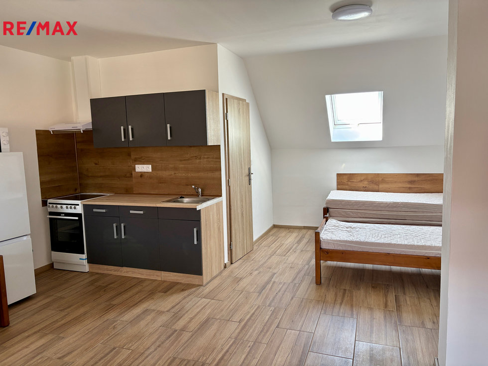Pronájem bytu 1+kk, garsoniery 36 m², Libeř