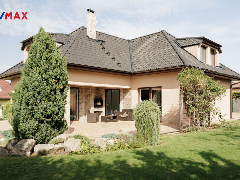 Prodej rodinného domu 260 m², Říčany