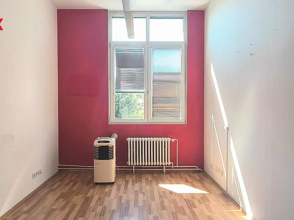 Pronájem kanceláře 16 m², Praha