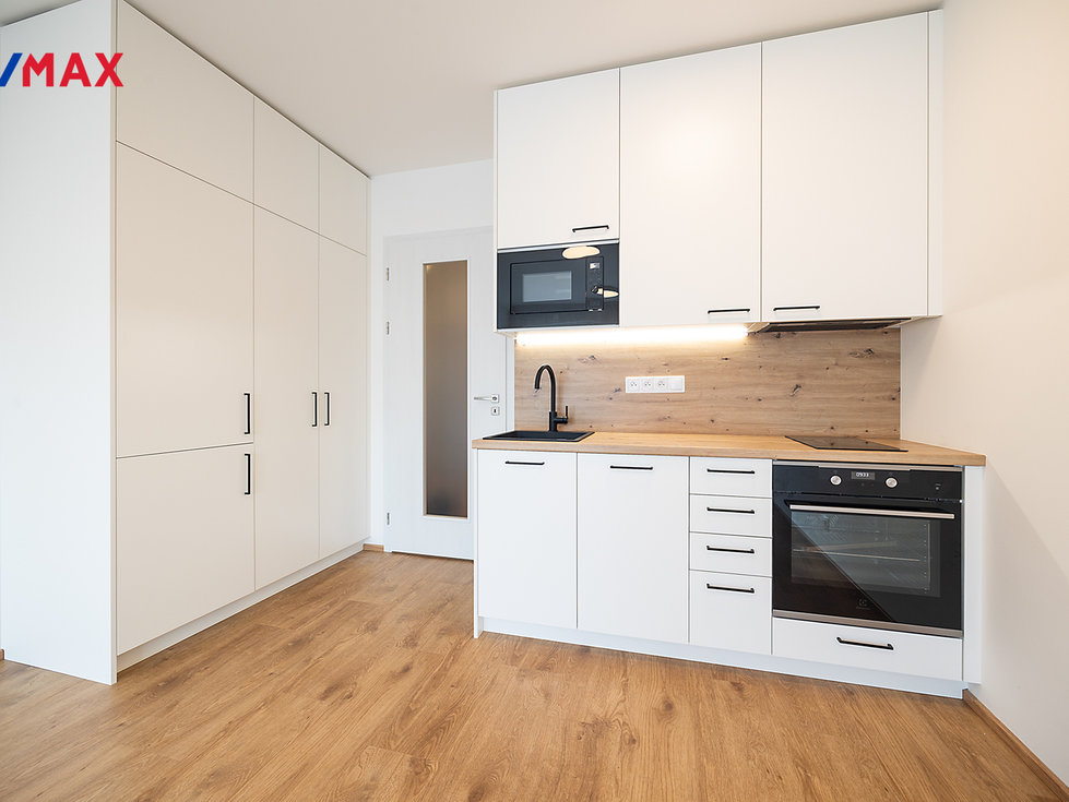 Pronájem bytu 1+kk, garsoniery 32 m², Praha