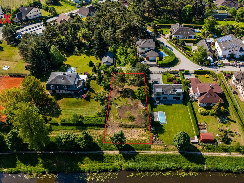 Prodej stavební parcely 1140 m², Čelákovice