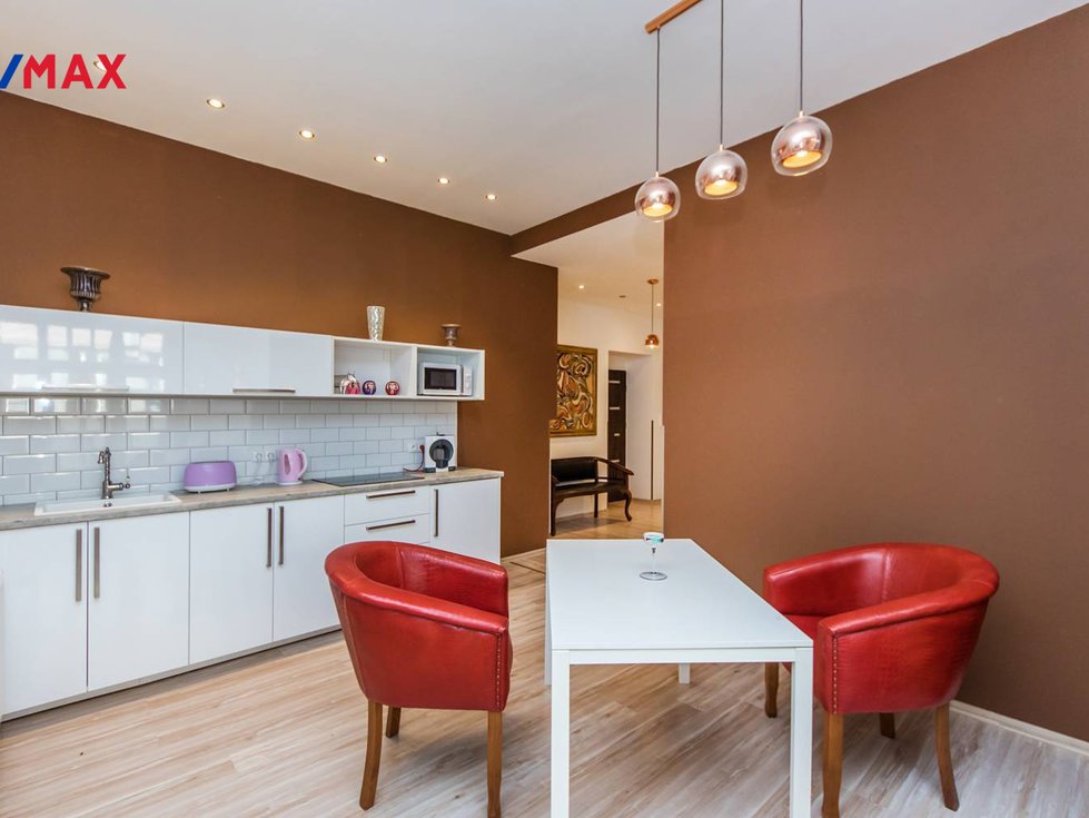 Pronájem bytu 1+kk, garsoniery 40 m², Praha