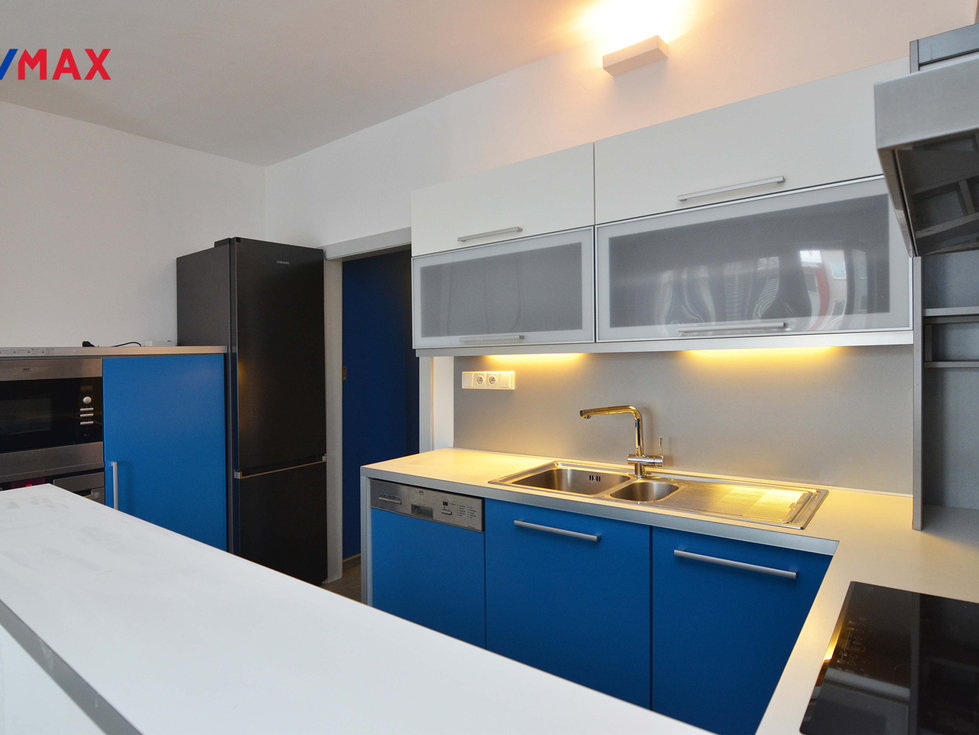 Pronájem bytu 3+kk 75 m², Praha