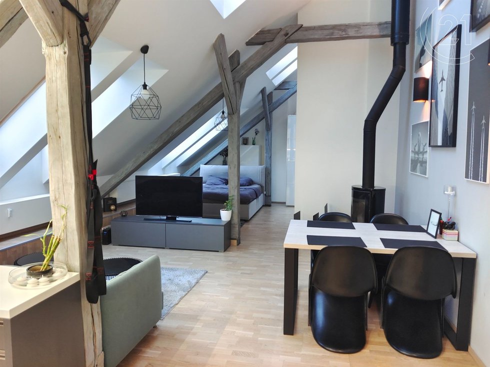 Pronájem bytu 1+kk, garsoniery 61 m², Praha