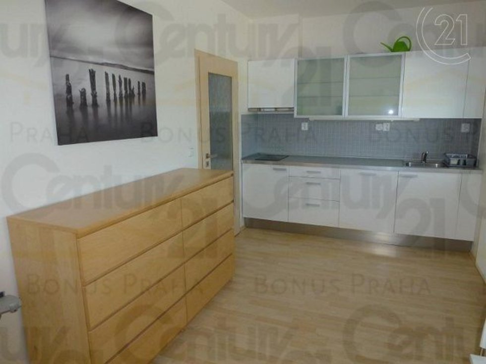 Pronájem bytu 1+kk, garsoniery 35 m², Praha