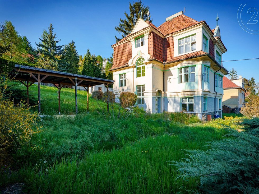 Prodej činžovního domu 327 m², Černošice