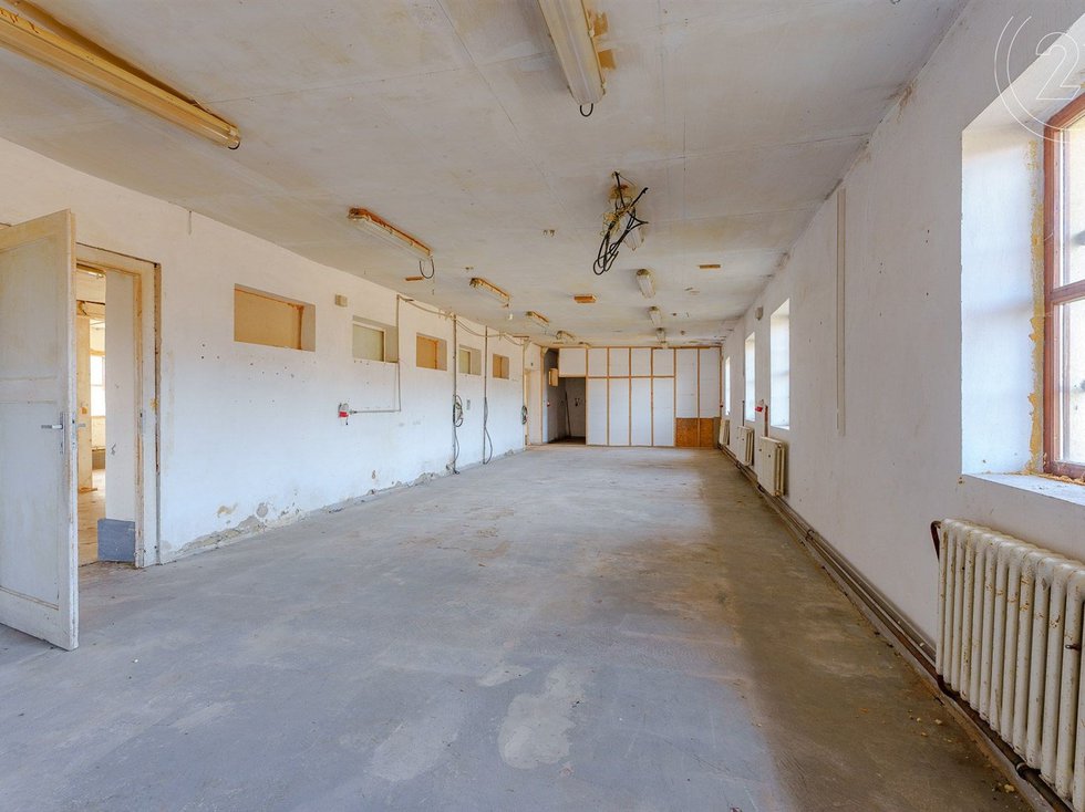 Prodej výrobního objektu 780 m², Miskovice