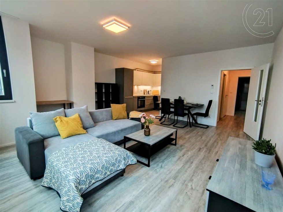 Pronájem bytu 2+kk 62 m², Praha