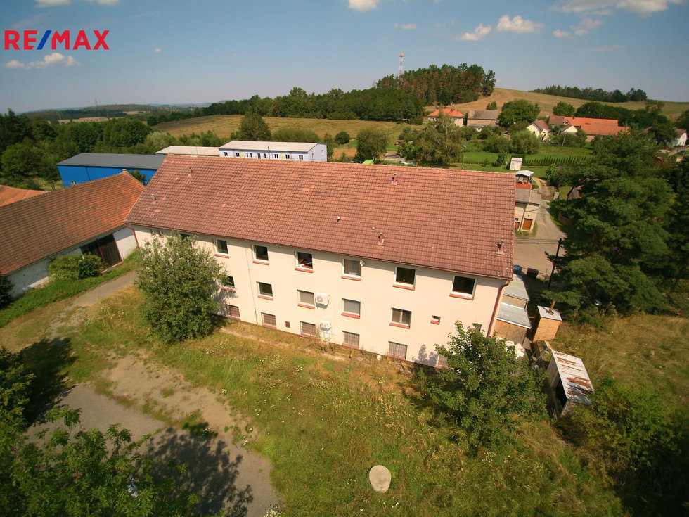 Prodej činžovního domu 863 m², Sedlčany