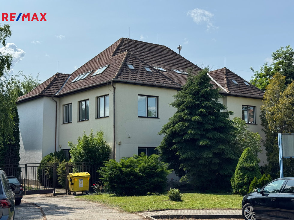 Prodej Ostatních komerčních prostor 1573 m², Kunovice
