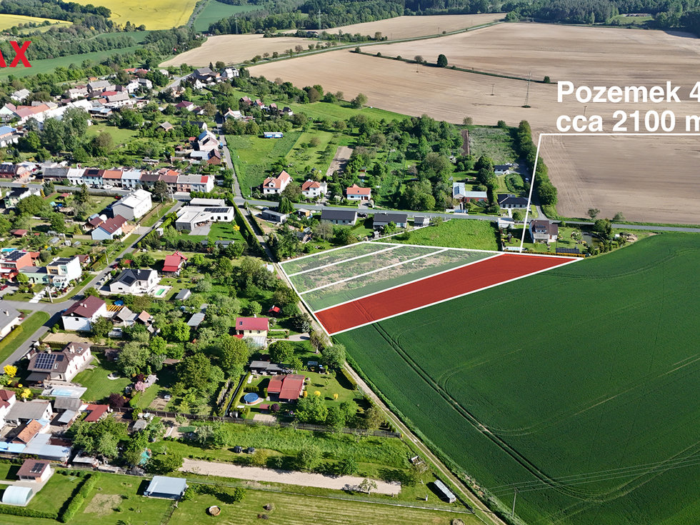 Prodej stavební parcely 2100 m², Lazníky