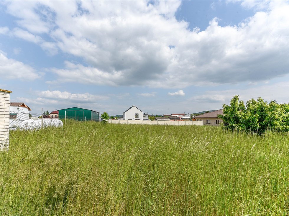 Prodej stavební parcely 1310 m², Malá Hraštice