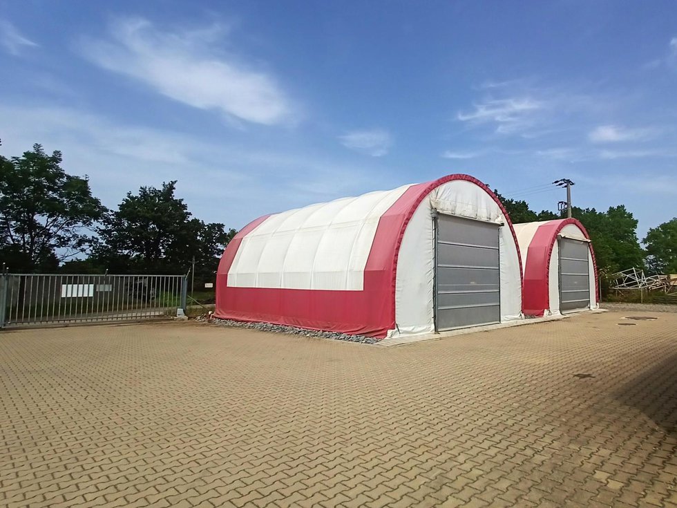 Pronájem skladu 95 m², Dublovice