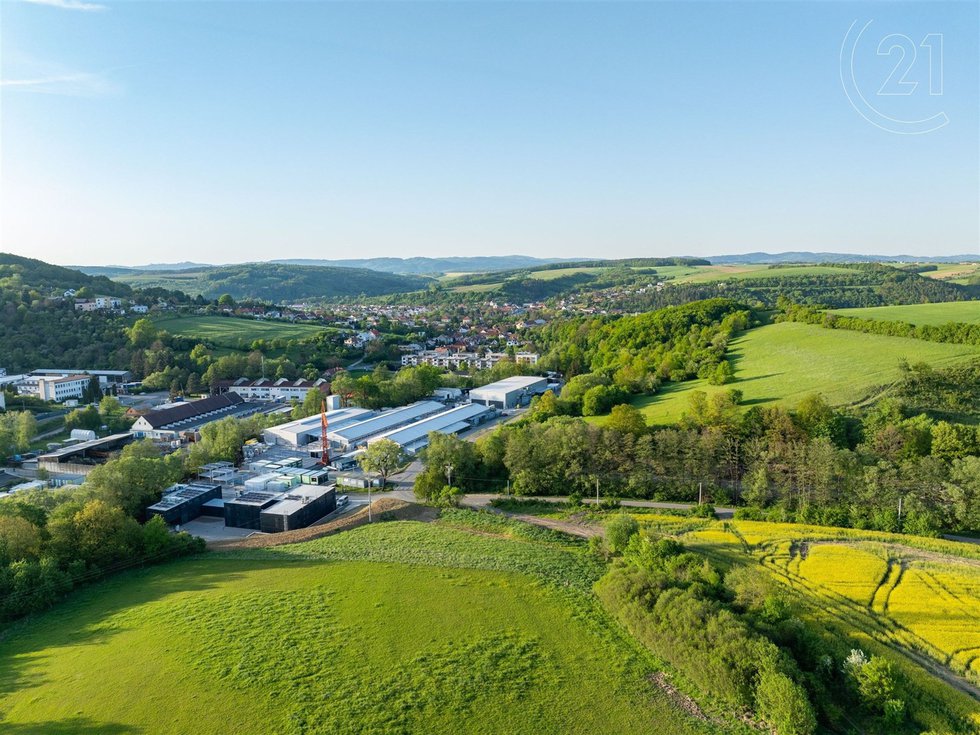 Prodej komerčního pozemku 2837 m², Želechovice nad Dřevnicí