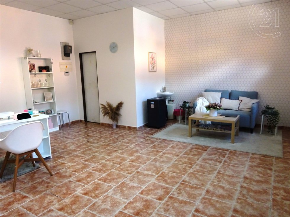 Pronájem obchodu 36 m², Holešov
