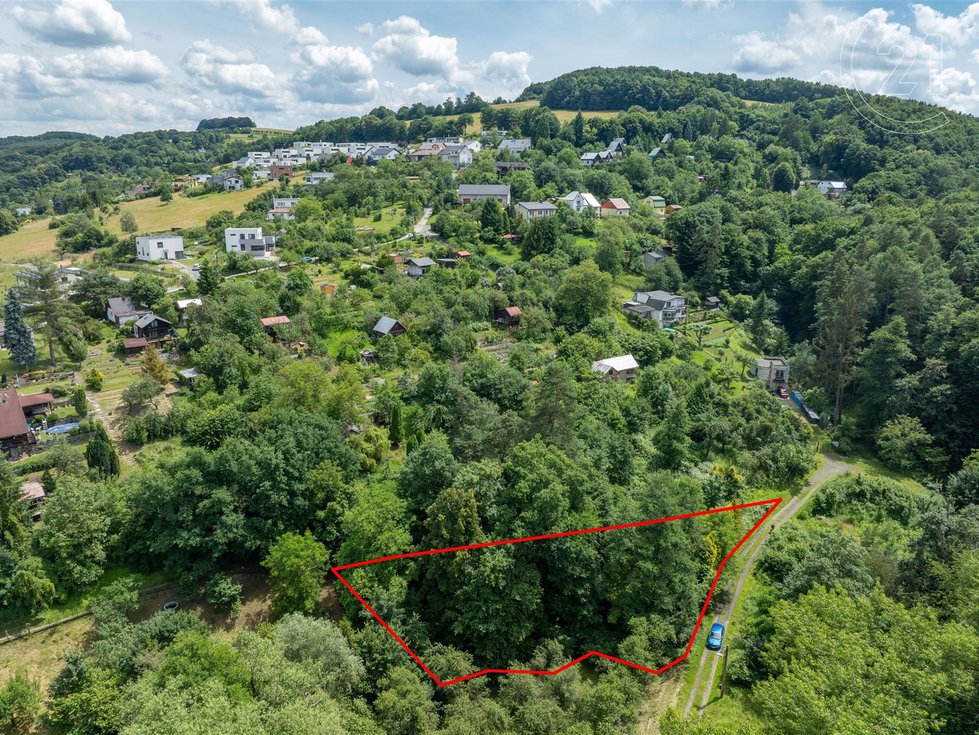 Prodej stavební parcely 1038 m², Zlín