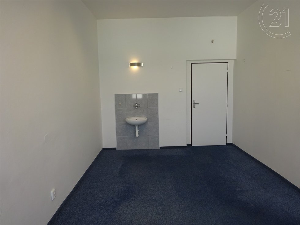 Pronájem kanceláře 17 m², Zlín