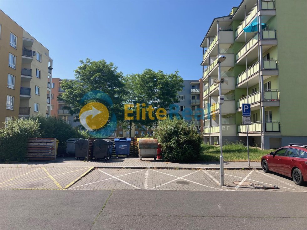 Pronájem parkovacího místa 13 m², Olomouc