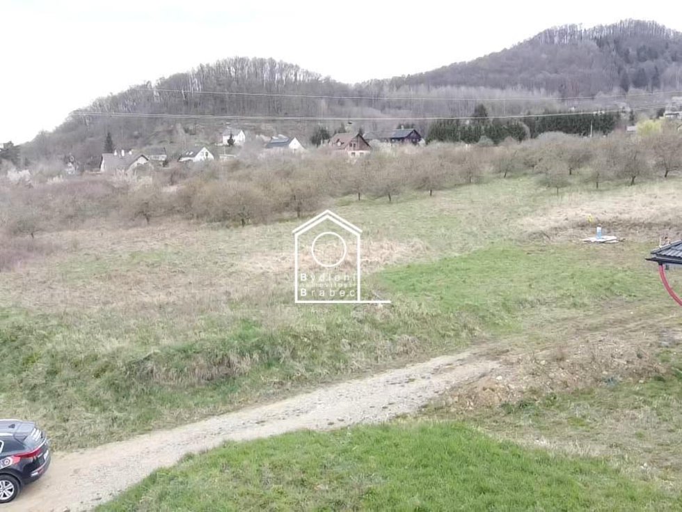 Prodej stavební parcely 2002 m², Svojkov