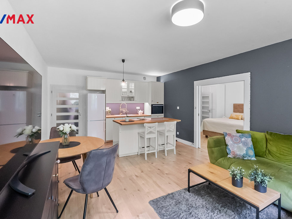 Prodej bytu 2+kk 61 m², Velké Popovice