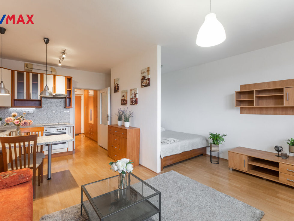 Prodej bytu 1+kk, garsoniery 36 m², Praha