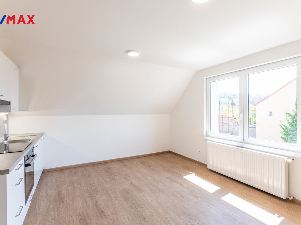 Prodej bytu 3+kk 61 m², Řevnice