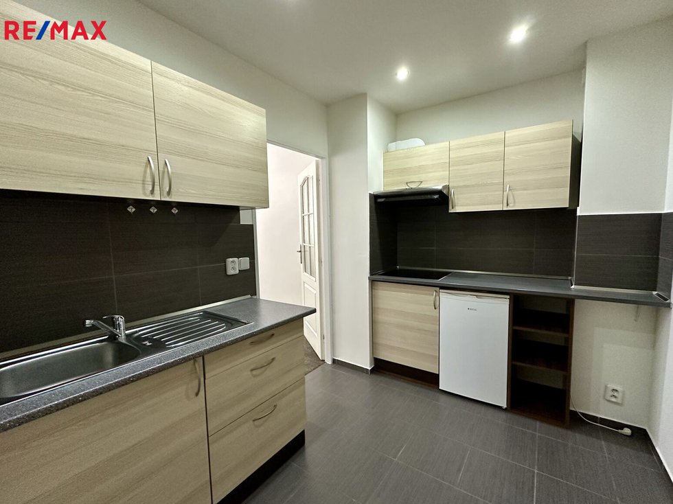 Prodej bytu 1+kk, garsoniery 33 m², Praha