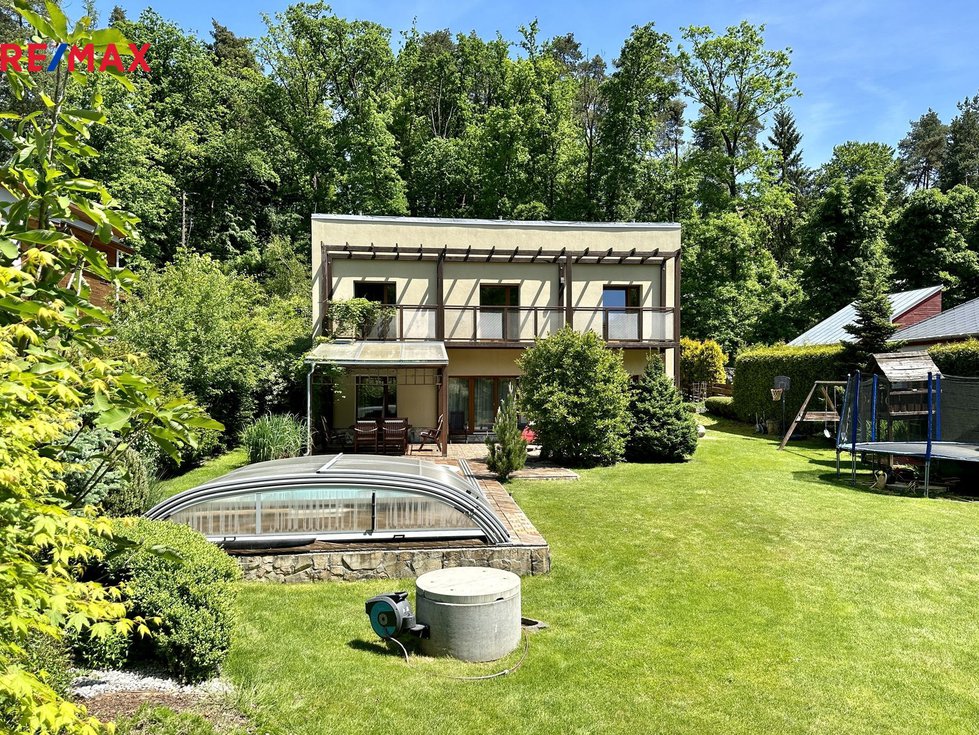 Prodej rodinného domu 220 m², Hrusice