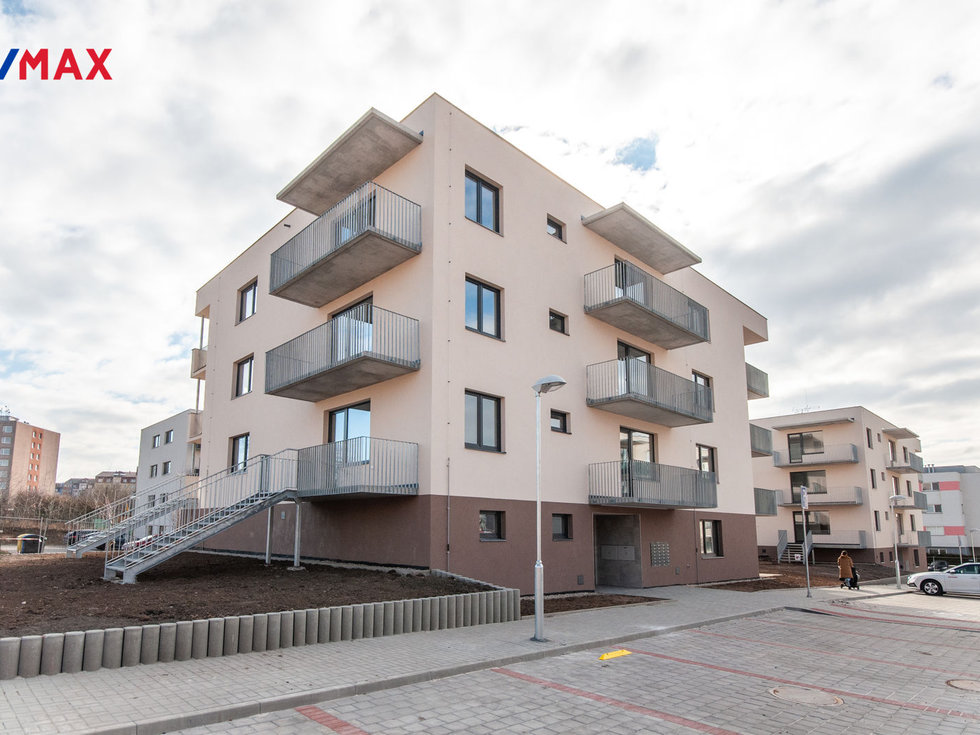 Pronájem bytu 1+kk, garsoniery 35 m², Milovice