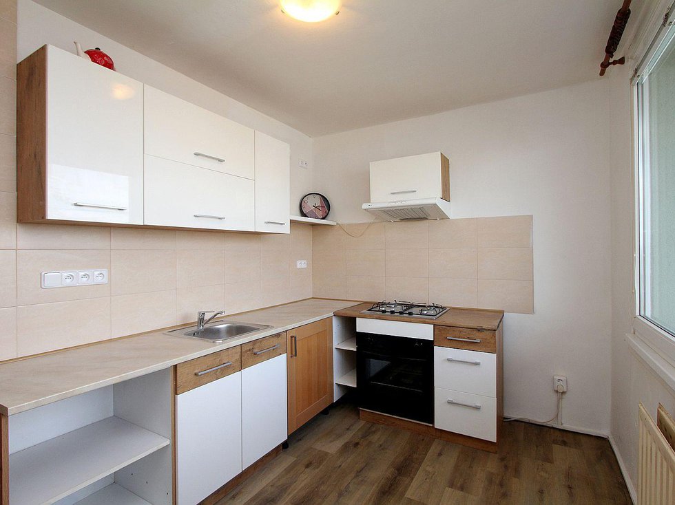 Pronájem bytu 3+1 72 m², Pardubice