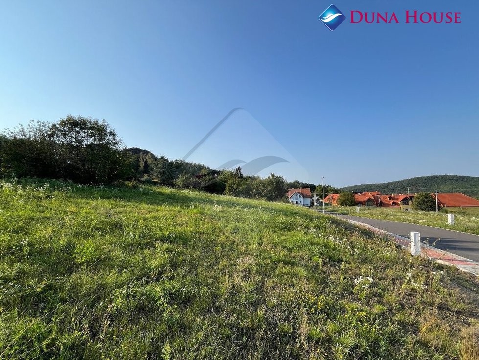 Prodej stavební parcely 1003 m², Černolice