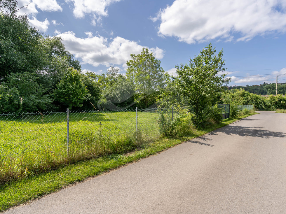 Prodej stavební parcely 1576 m², Všenory