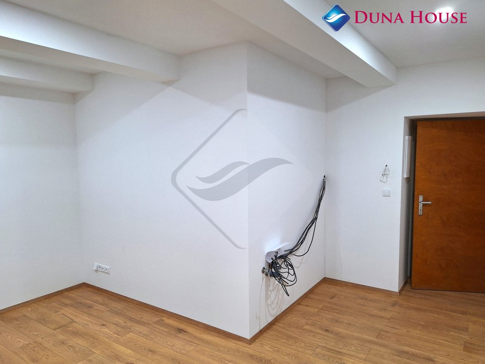 Pronájem bytu 2+kk 35 m², Praha