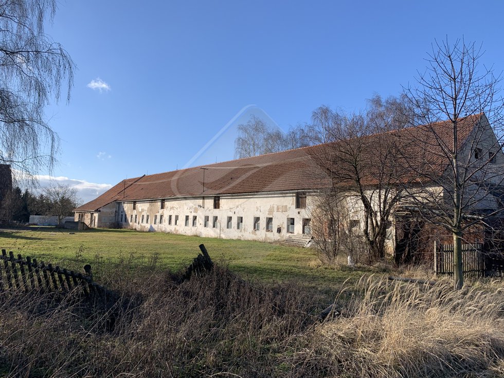Prodej zemědělské usedlosti 400 m², Dolní Chvatliny
