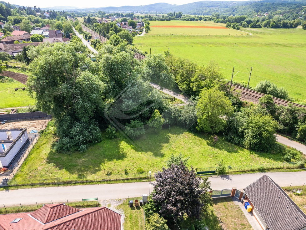 Prodej stavební parcely 784 m², Všenory