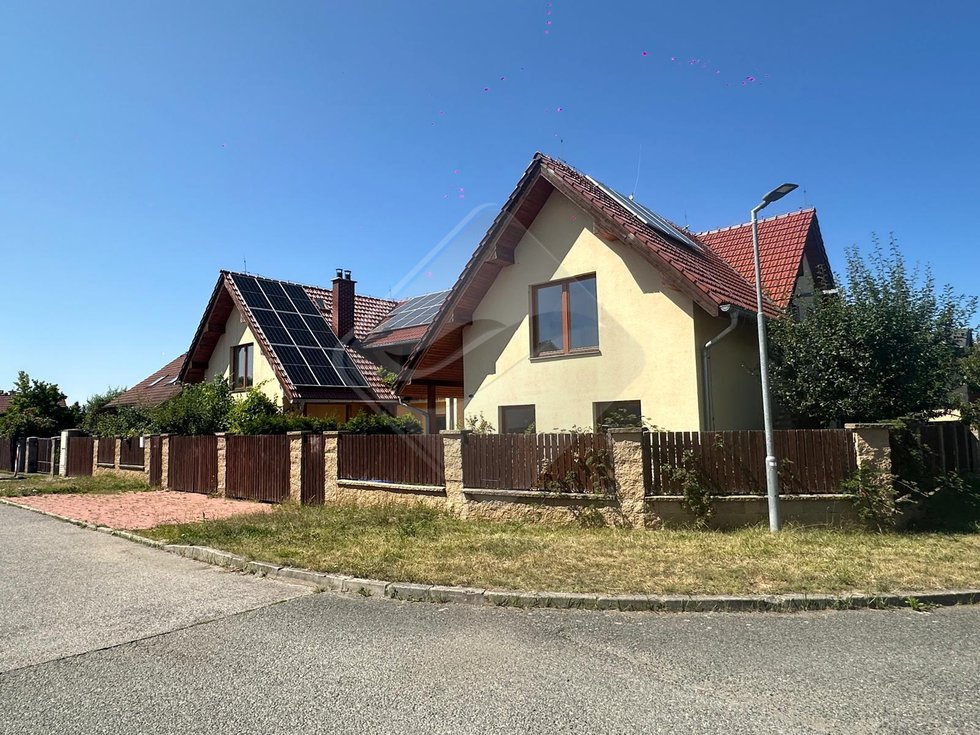 Prodej bytu 3+kk 84 m², Zvole