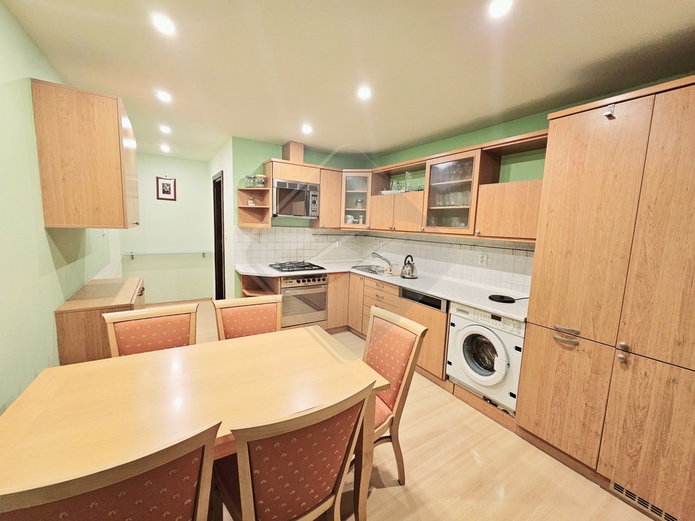 Prodej bytu 2+1 56 m², Praha