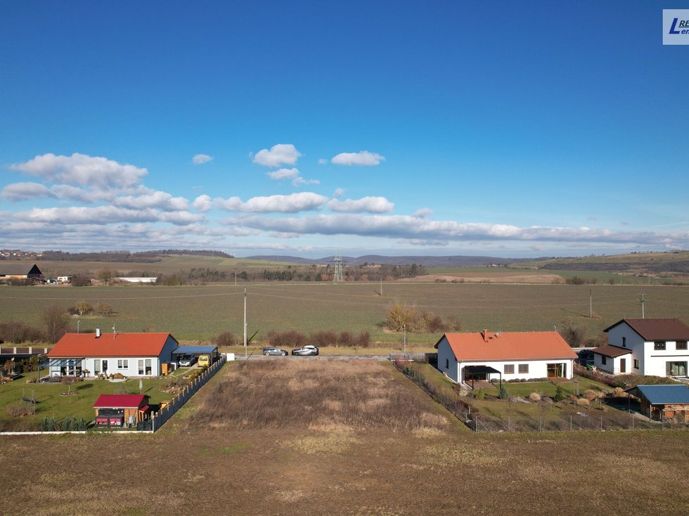 Prodej stavební parcely 1148 m², Liteň