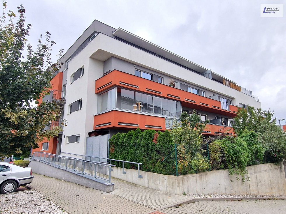 Prodej bytu 1+kk, garsoniery 32 m², Praha