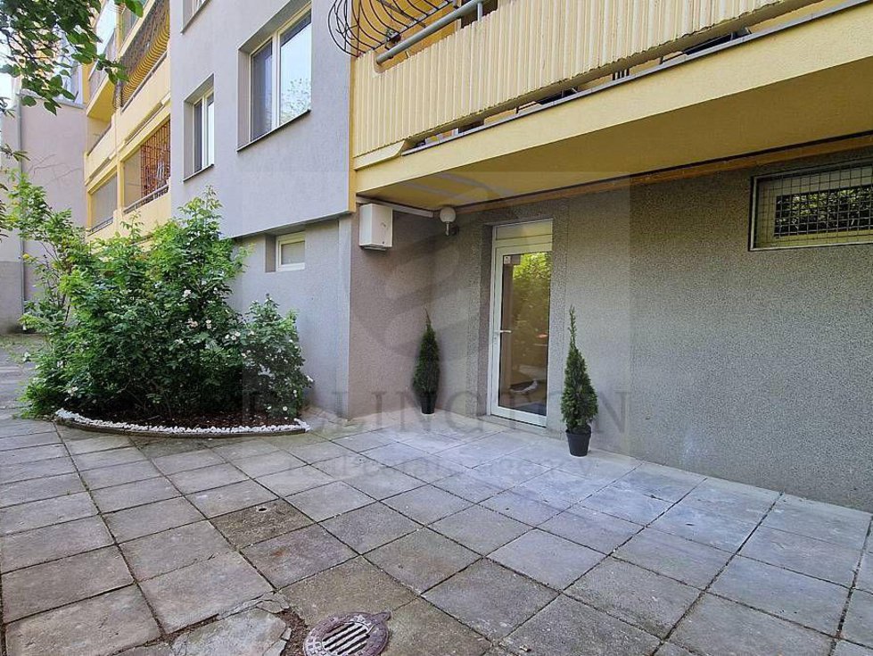 Pronájem obchodu 37 m², Praha