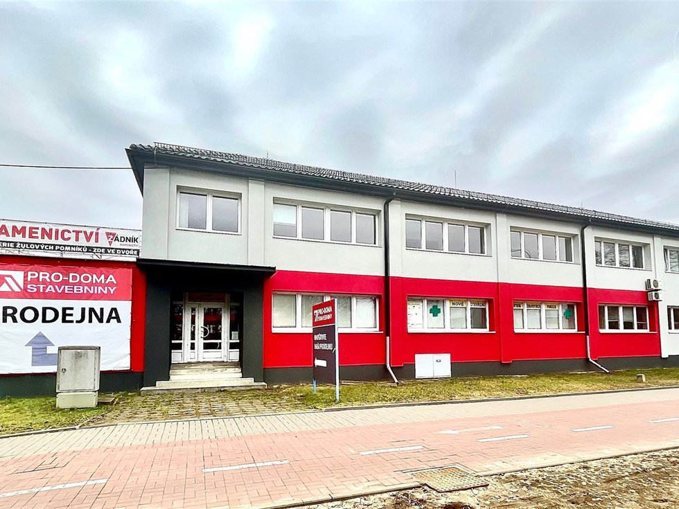 Pronájem kanceláře 490 m², Veselí nad Moravou