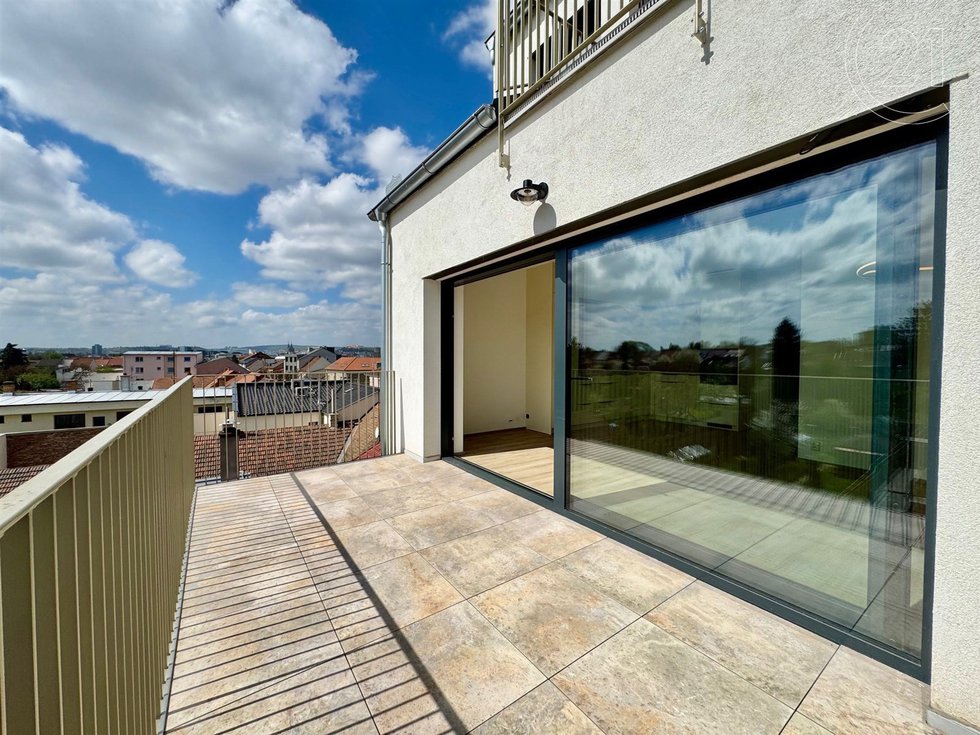 Pronájem bytu 3+kk 56 m², Brno