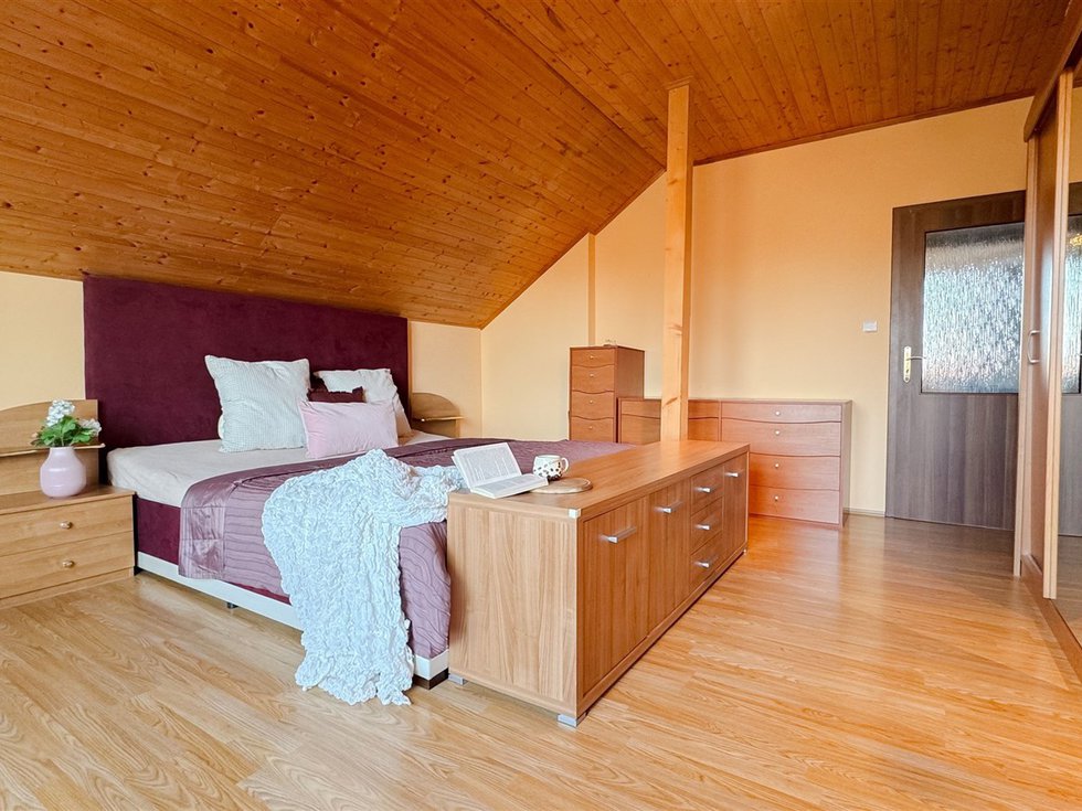Prodej rodinného domu 274 m², Hradešín