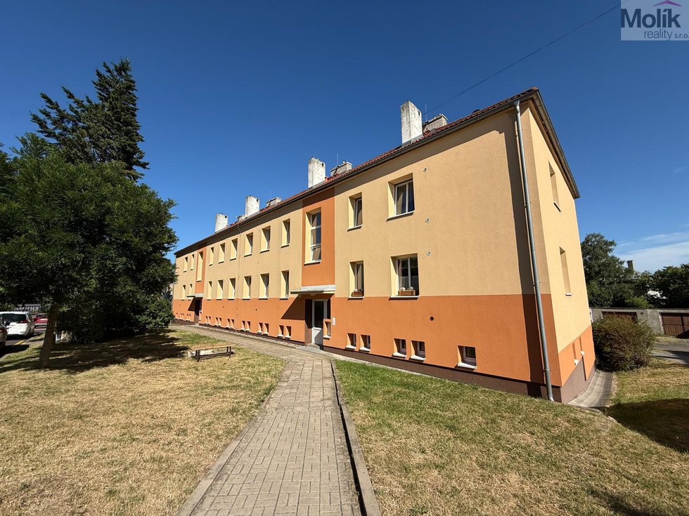 Pronájem bytu 2+kk 35 m², Osek